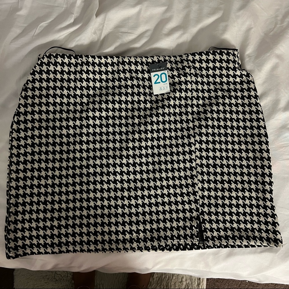 Houndstooth Stretch Mini Skirt